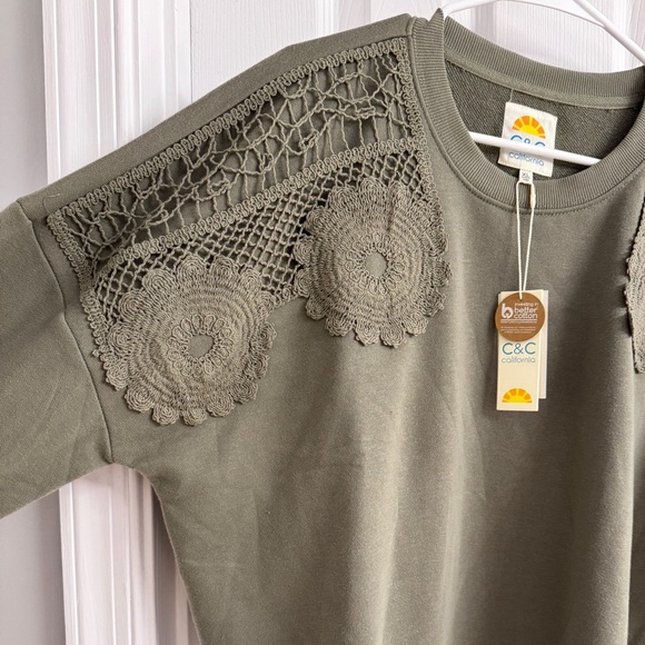 NWT C&C California Women's Olive Green Sweater with Lace Detail - Size XL - Picture 2 of 12